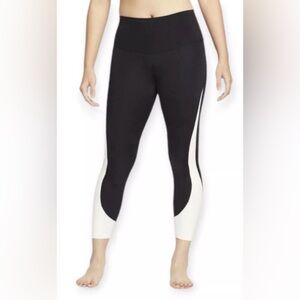 Nike Dri-Fit Yoga Pants Size 3X Black & White New